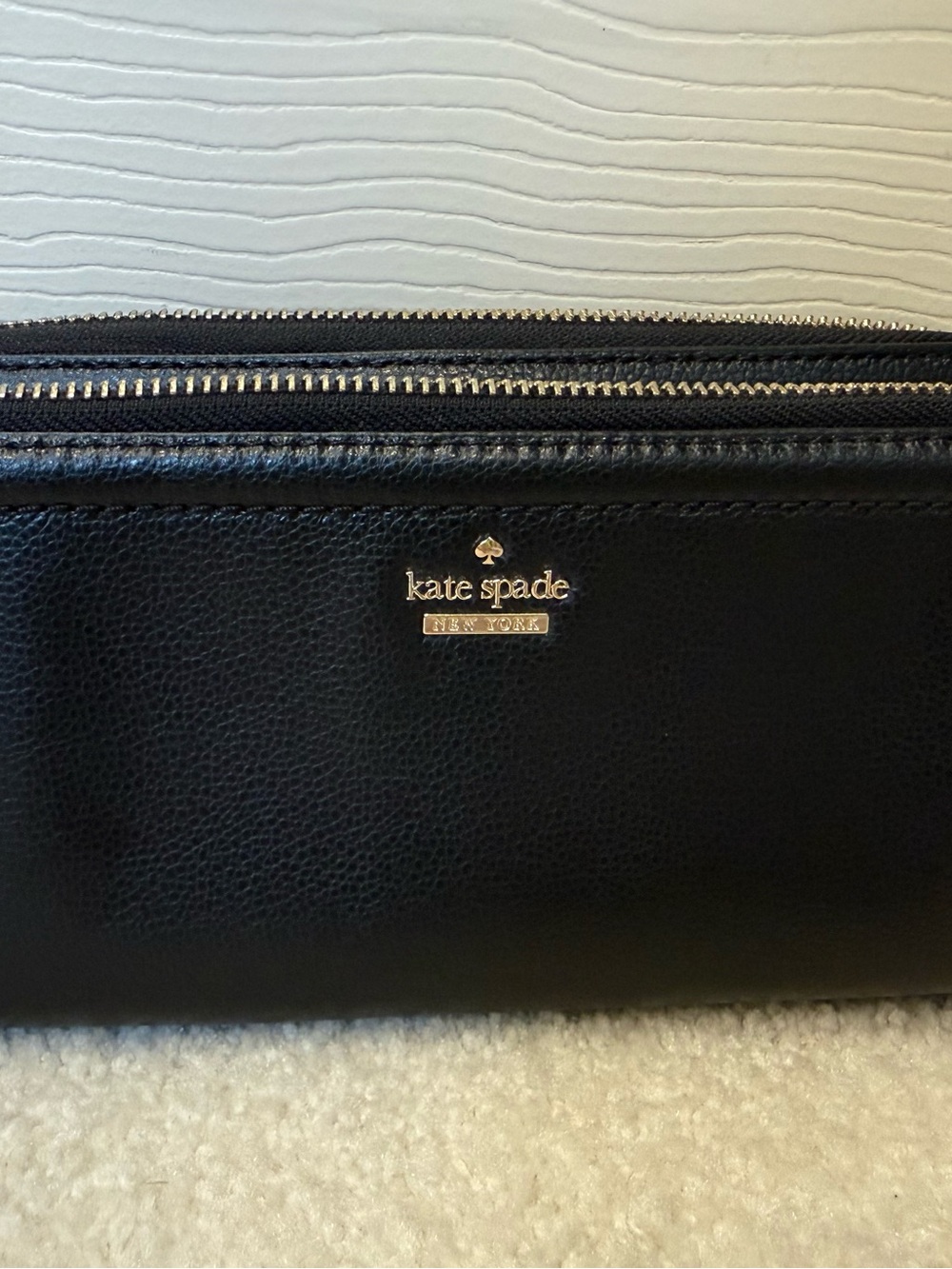 kate spade Black Zip-Around Leather Wallet with wrist strap and phone pocket - Picture 2 of 5